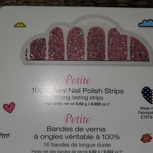 Color streer nail strips in Glitterally Cant